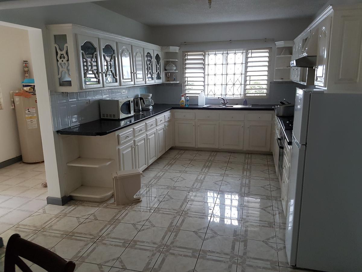 Jus4U-1 The Home Away From Home Villa Ocho Rios Kültér fotó